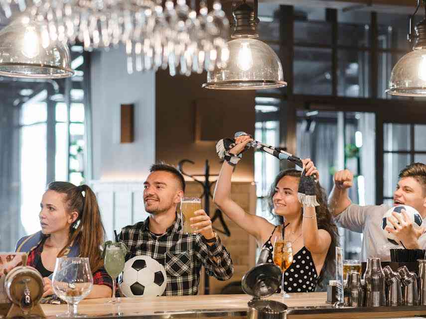 A Look at Belgium Beer Cafe’s Sunday Brunch Sports Bar Menu